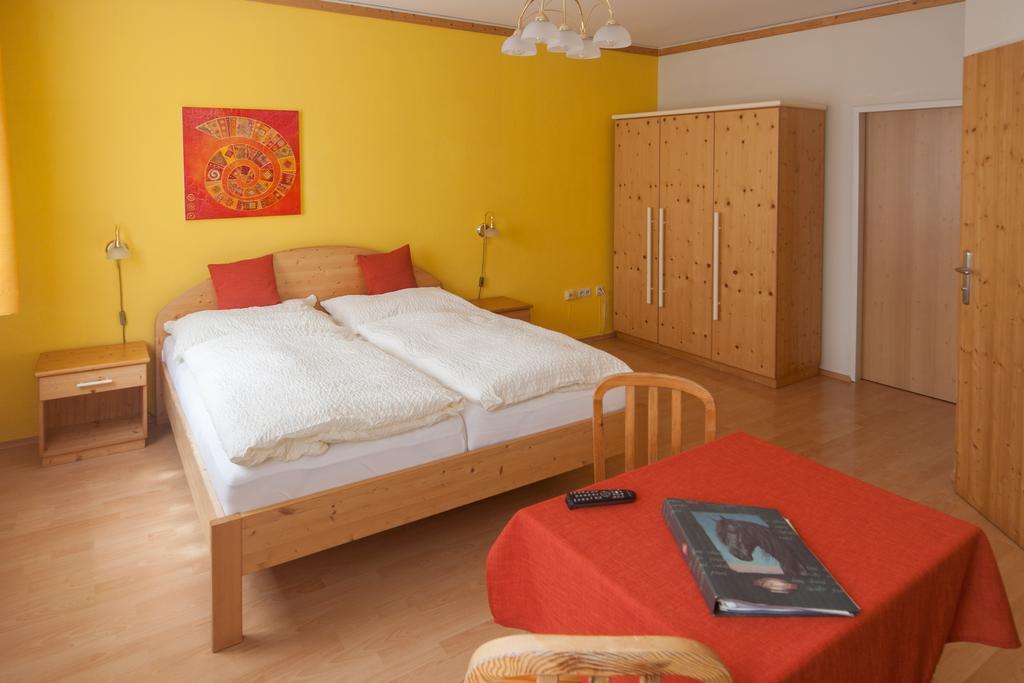 Pension & Reitstall Inghofer Heidenreichstein Esterno foto